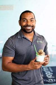 Isaac Collins, Yogurtini