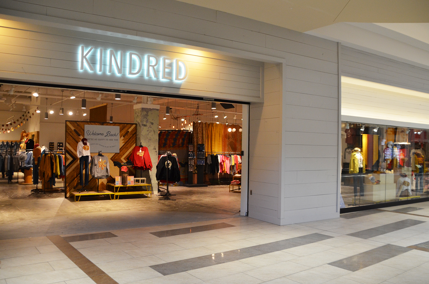 Kindred Shops, Oak Park Mall