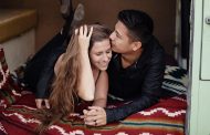 They met in Ecuador, relocated to KC; now one couple is wrapping the culture gap with native blankets 