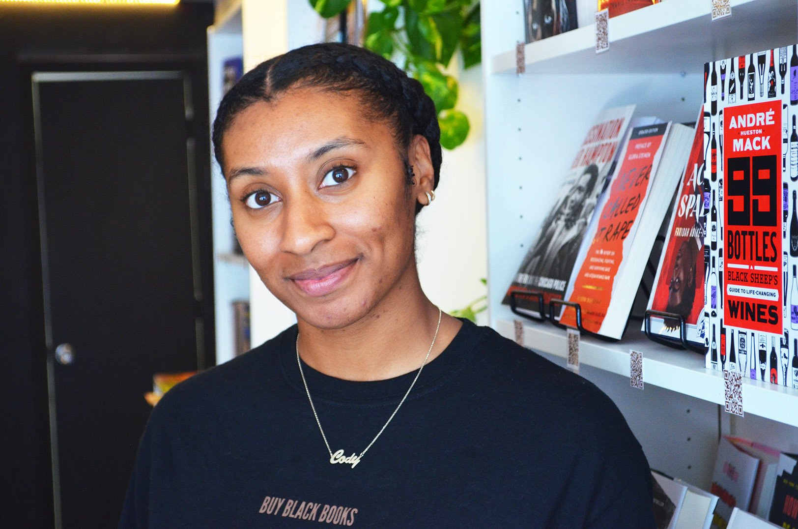 Pop-up Bookstore Honors a Man Who Meant to Give It All Away