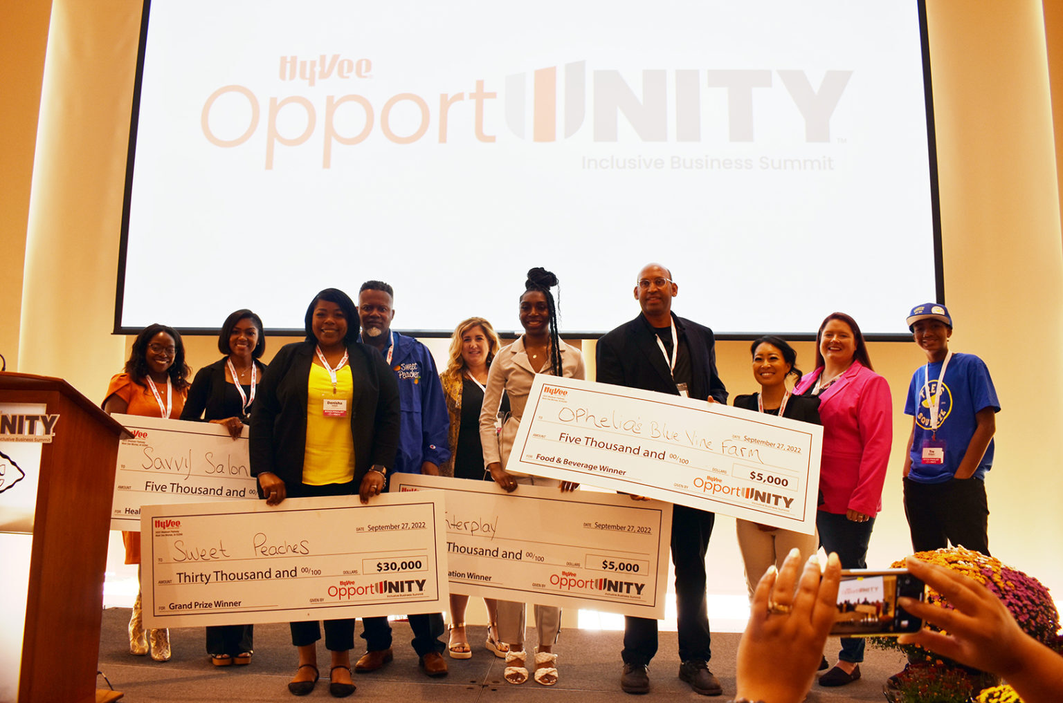 Pitches and peaches: Hy-Vee awards $30K piece of the $50K prize pie to ...