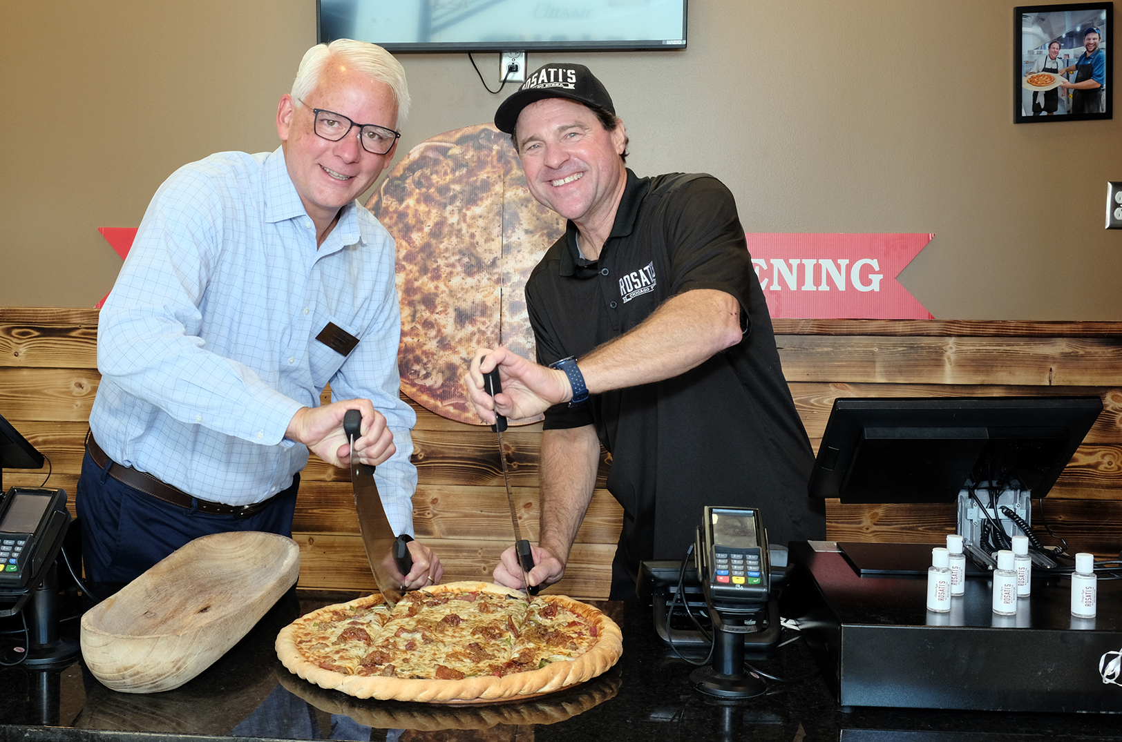 Veteran entrepreneur finds security in pizza, opening new Rosati’s in south Overland Park