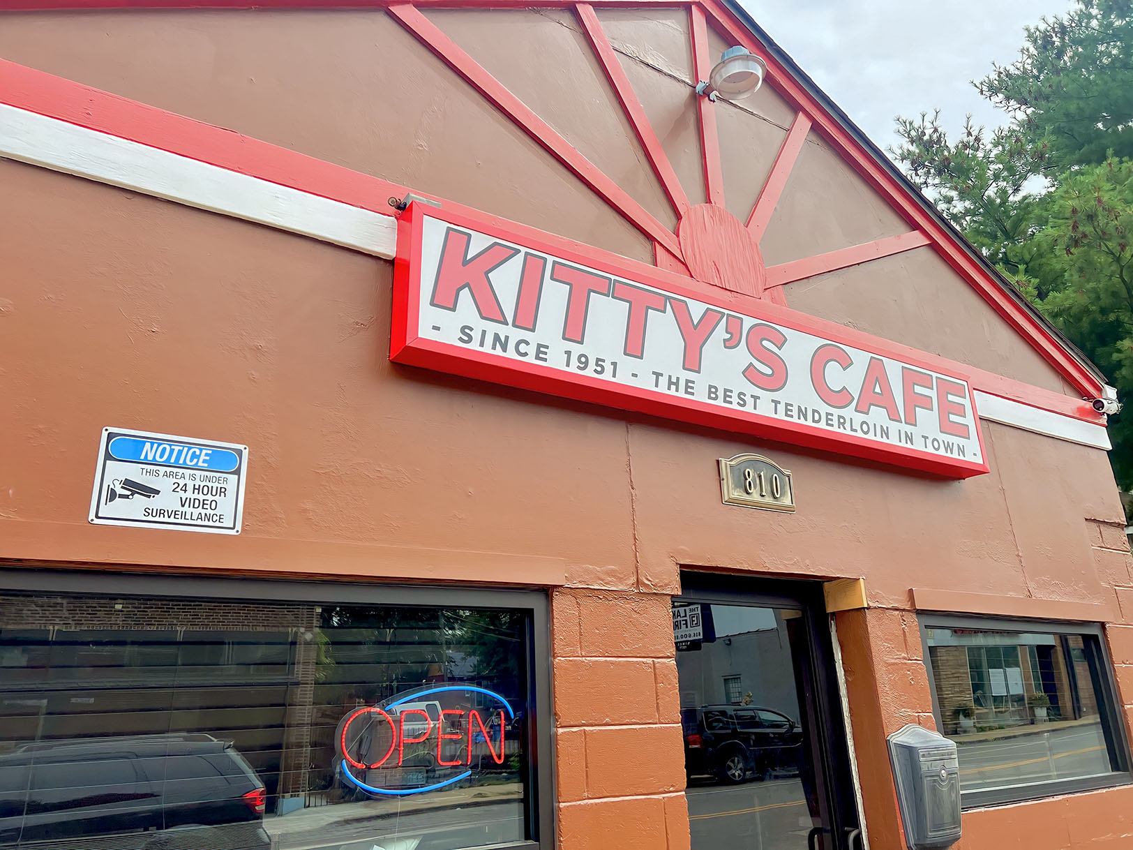 Kitty's Cafe exterior