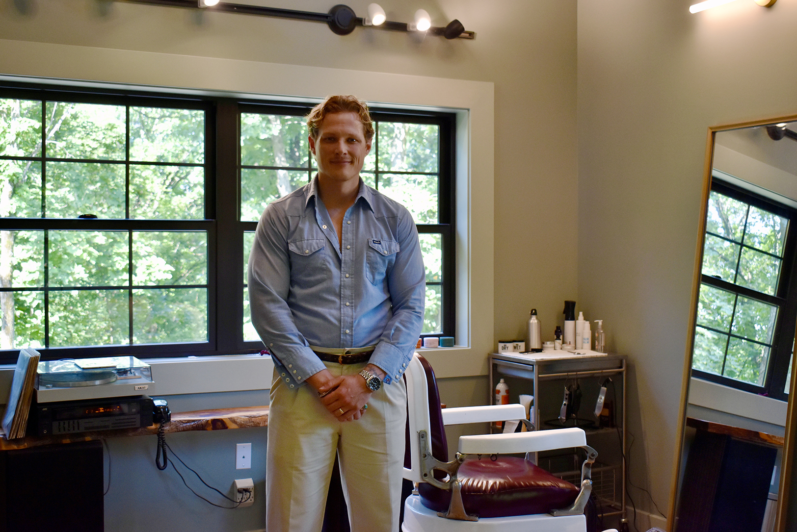 One cabin, one chair, one cut: Barber swaps rushed for rustic at his no-distractions shop in the woods